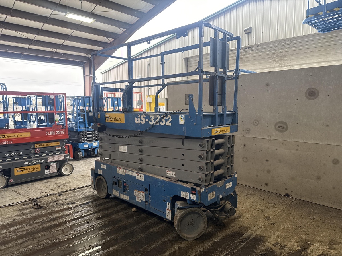 2018 Genie GS-3232-2