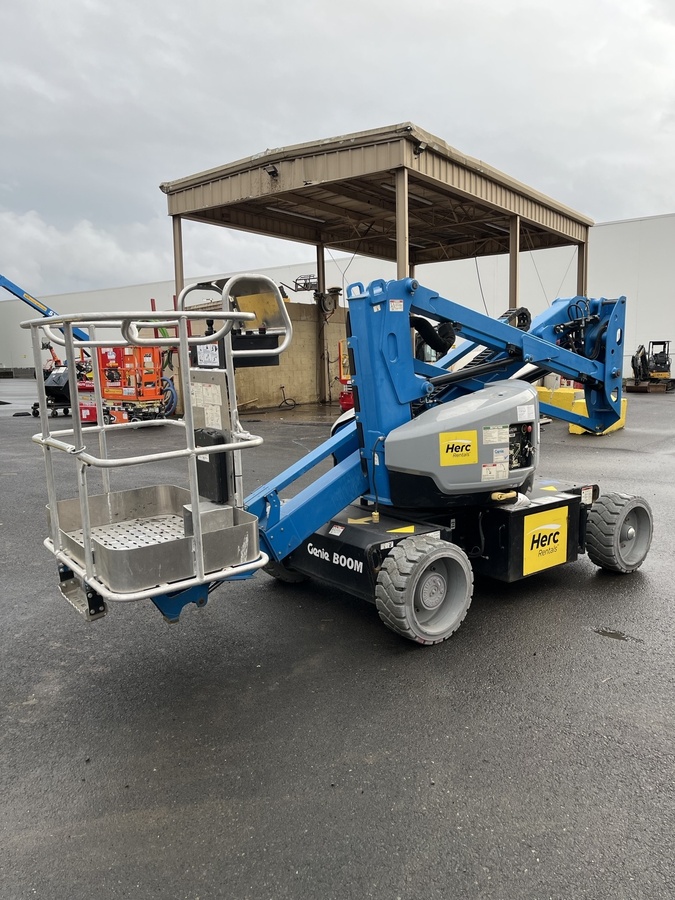 2017 Genie Z-33/18