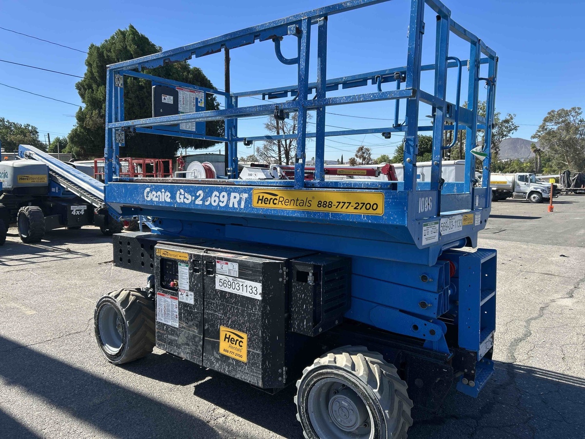 2018 Genie GS-2669 RT-4