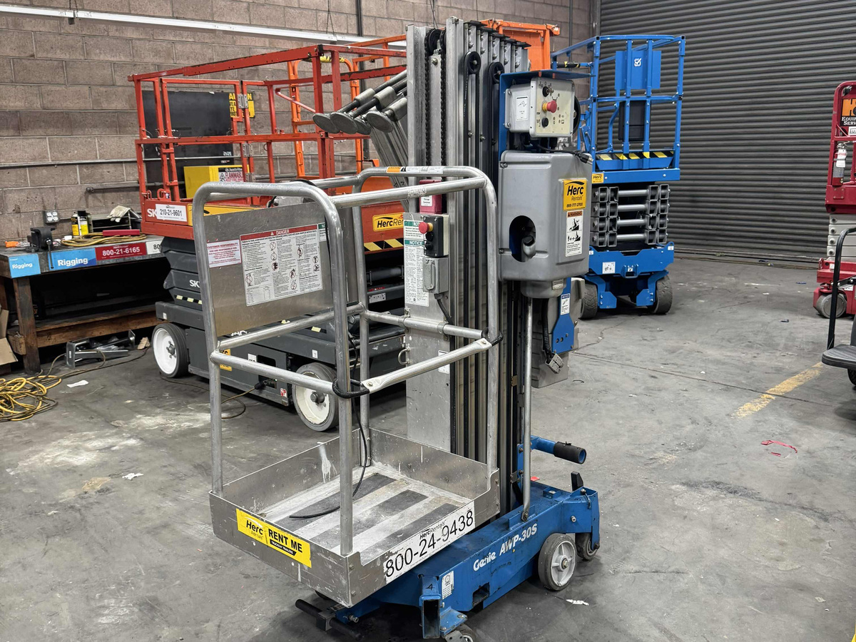 2019 Genie AWP-30S-4