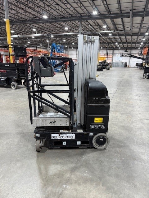 2019 JLG 20MVL