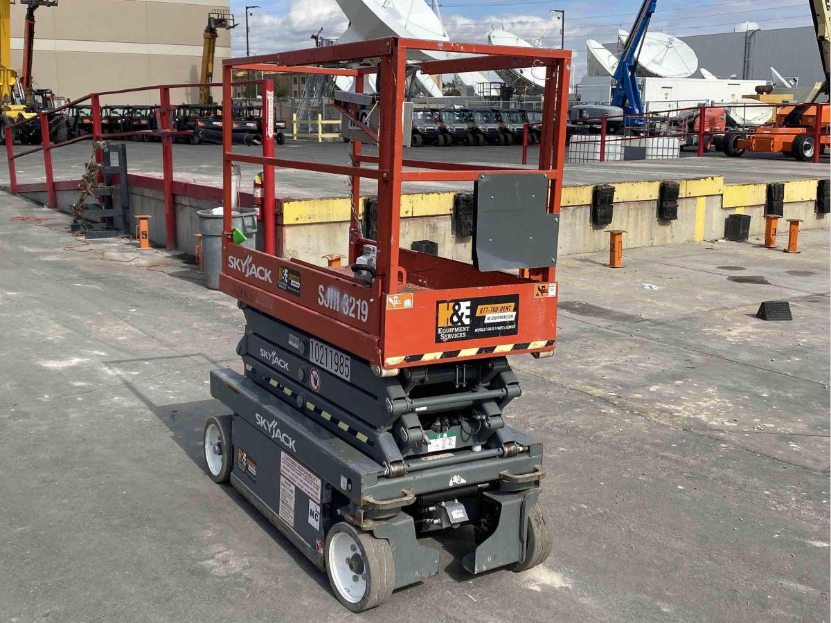 2017 Skyjack SJ3219