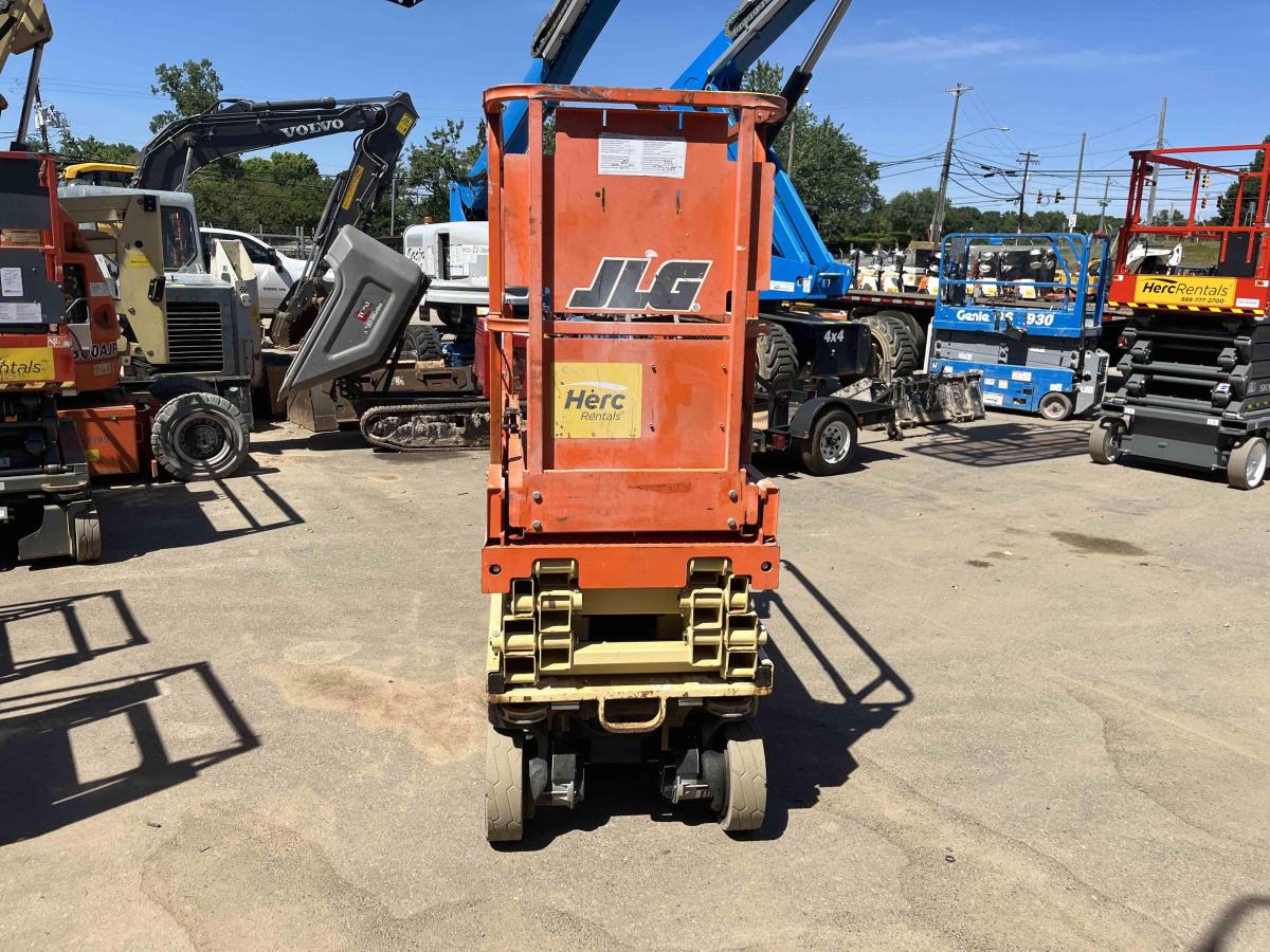 2017 JLG 1930ES