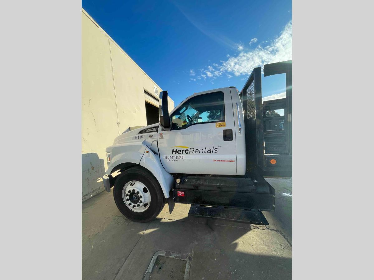 2017 Ford F650