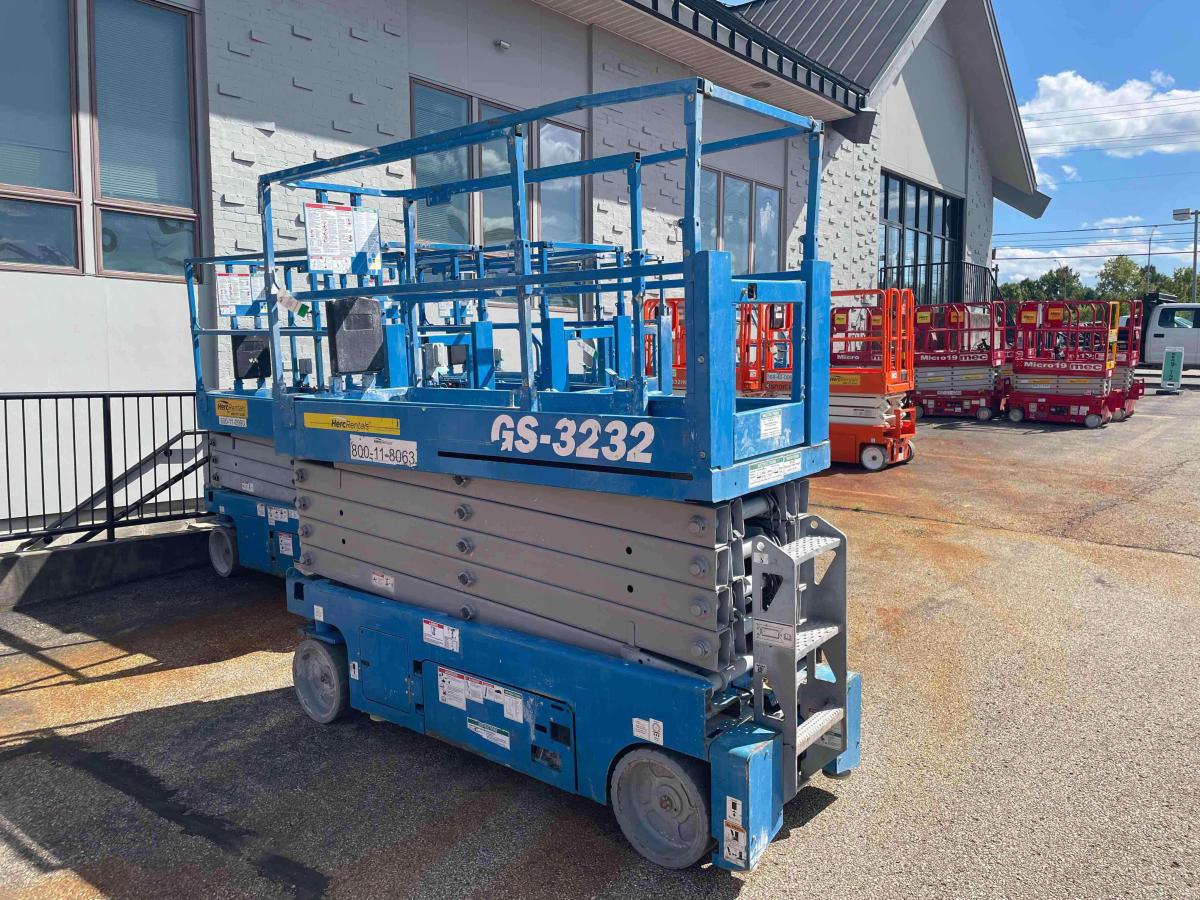 2016 Genie GS-3232