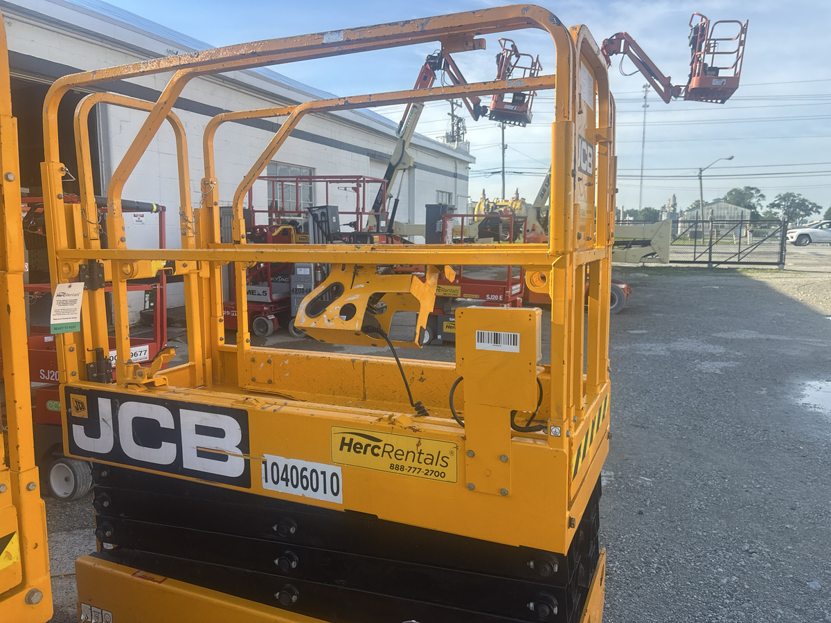 2023 JCB S1930E-4