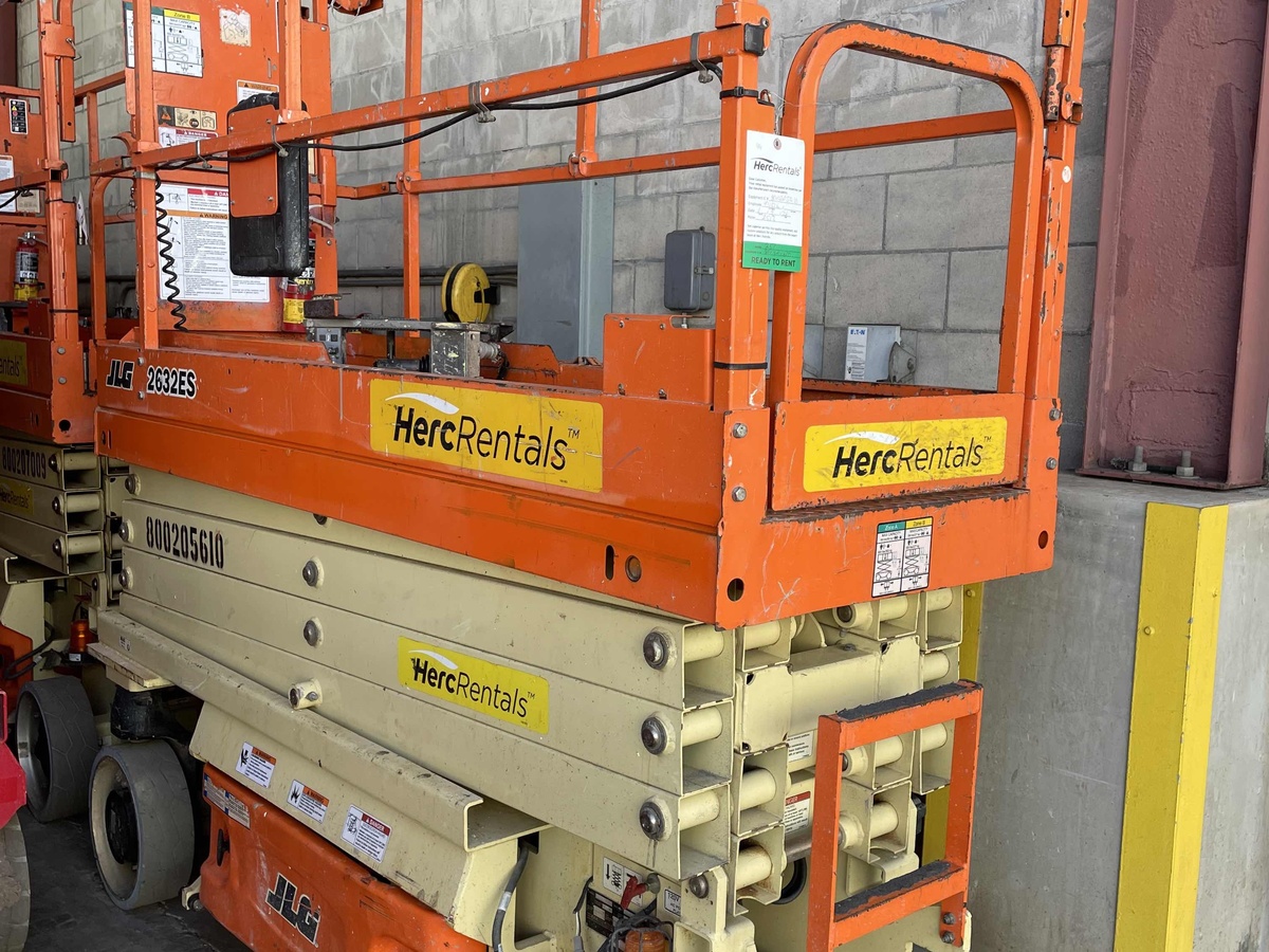 2018 JLG 2632ES