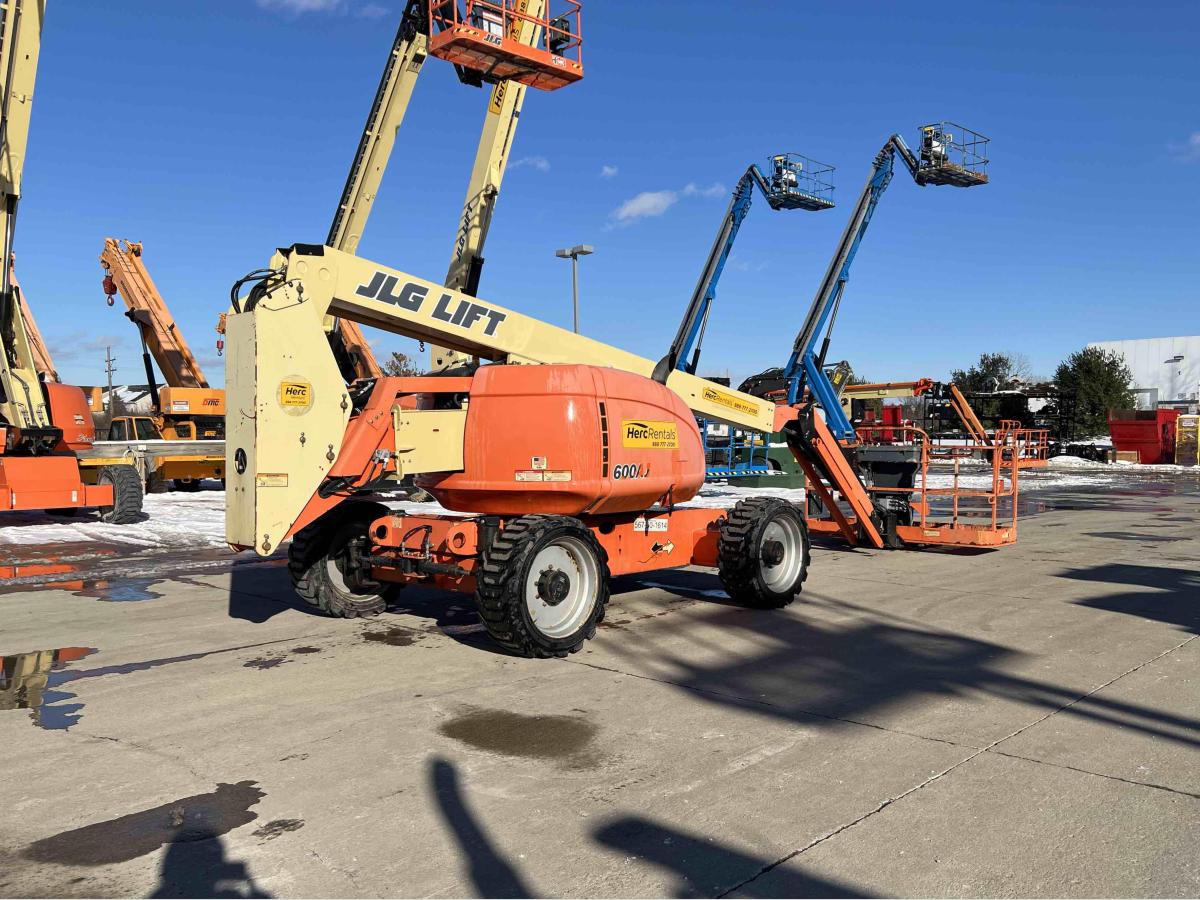 2014 JLG 600AJ