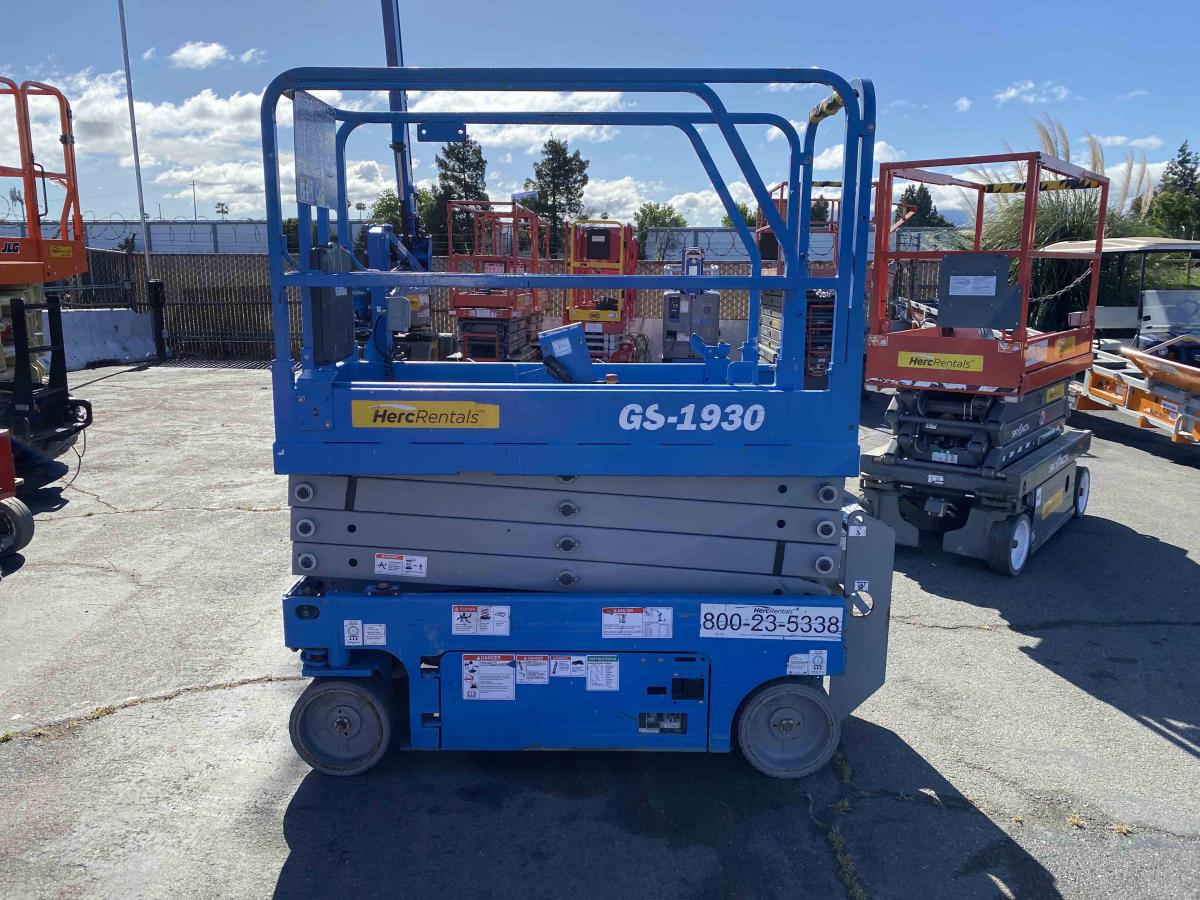 2018 Genie GS-1930