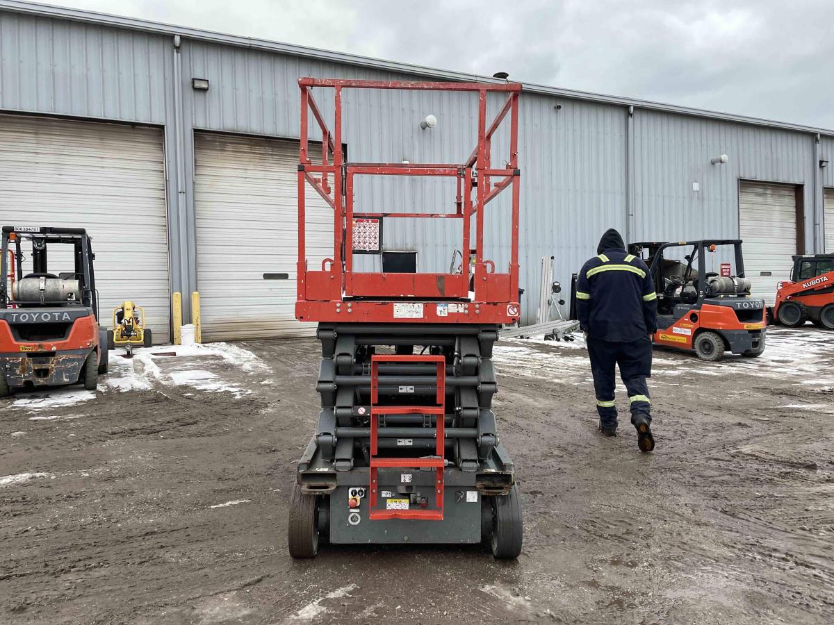 2017 Skyjack SJ4740