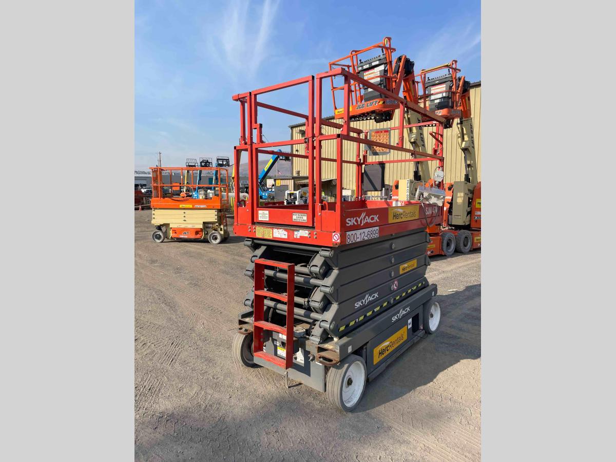 2016 Skyjack SJ4740