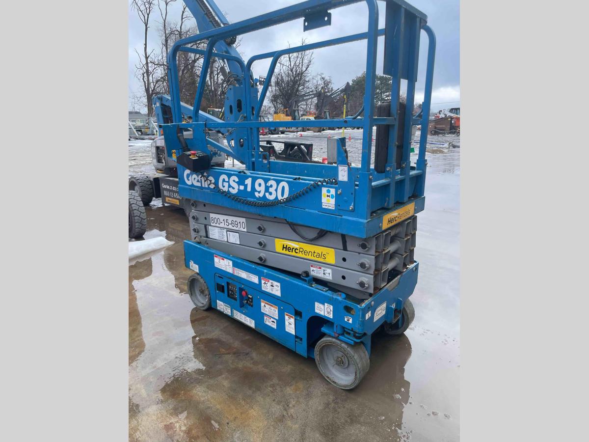 2017 Genie GS-1930