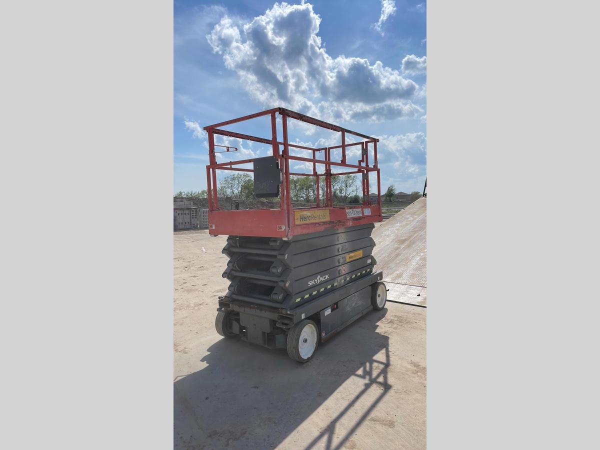2016 Skyjack SJ4740