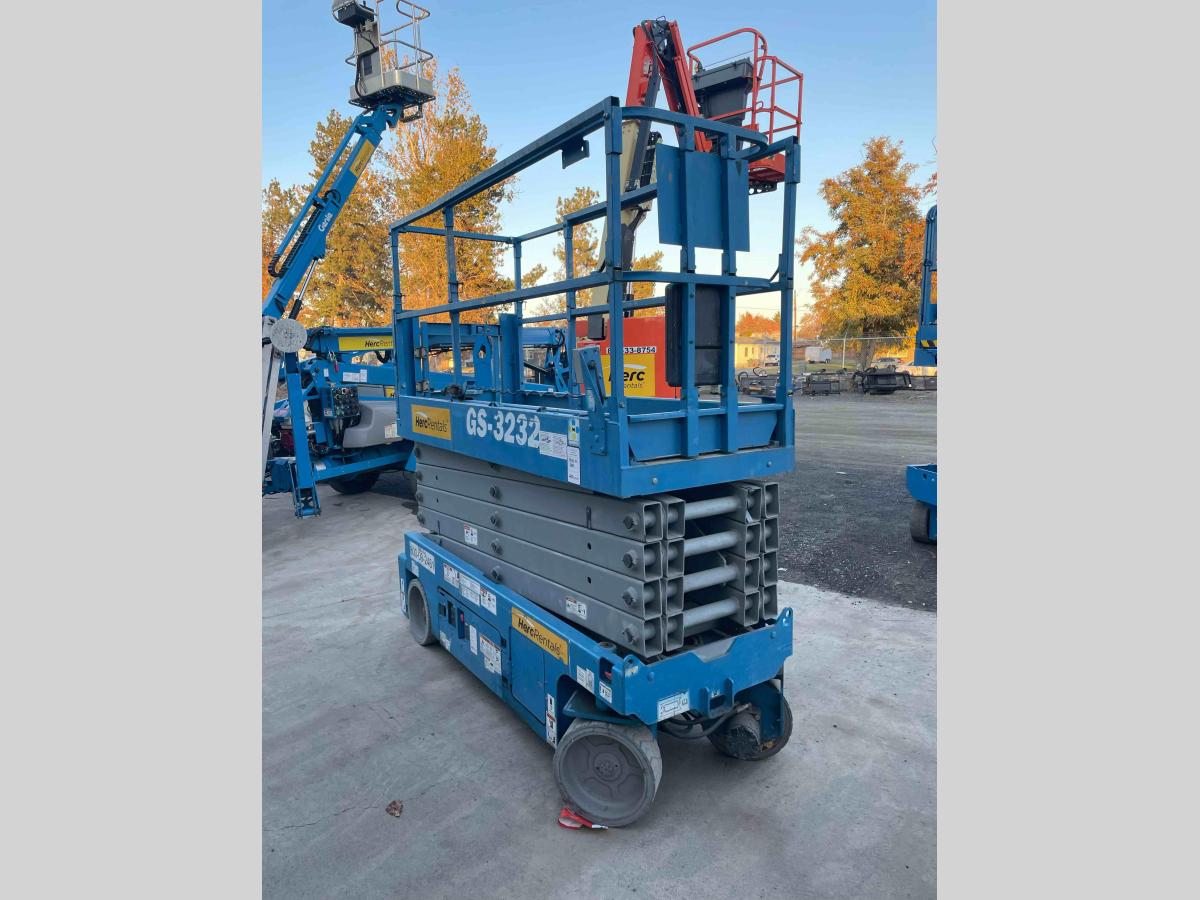 2016 Genie GS-3232-3
