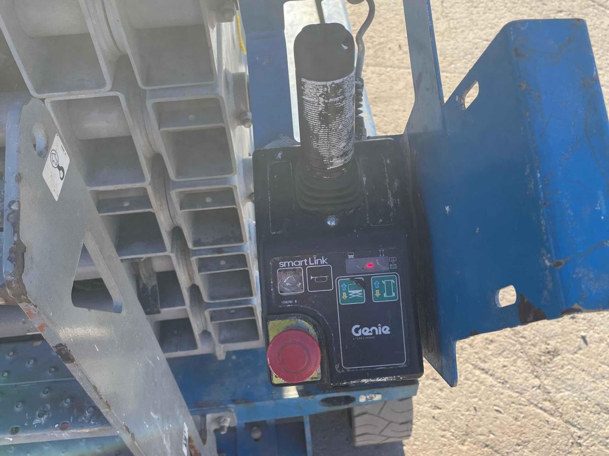 2017 Genie GS-4047