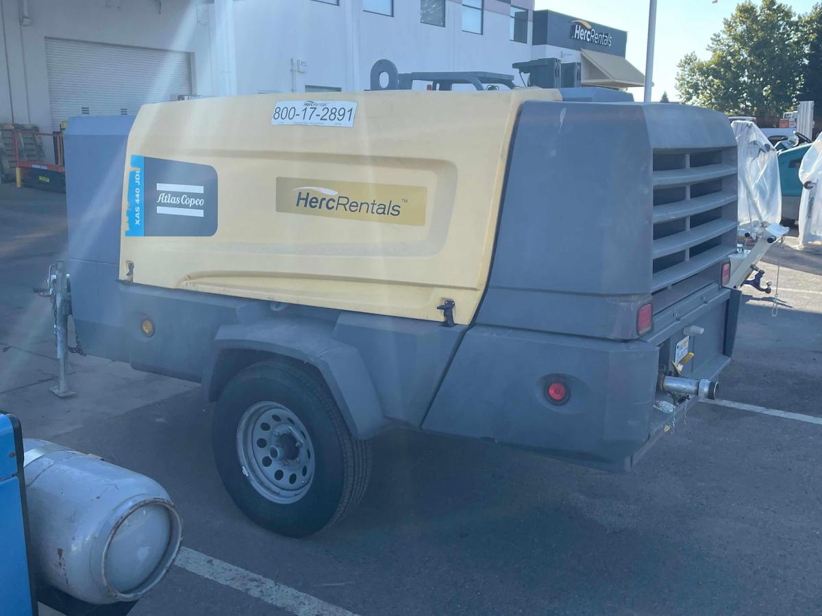 2017 Atlas Copco XAS 400