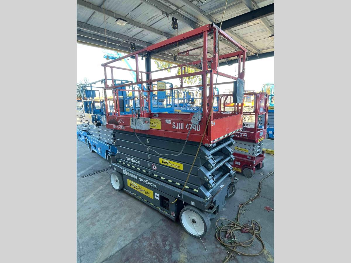 2016 Skyjack SJ4740