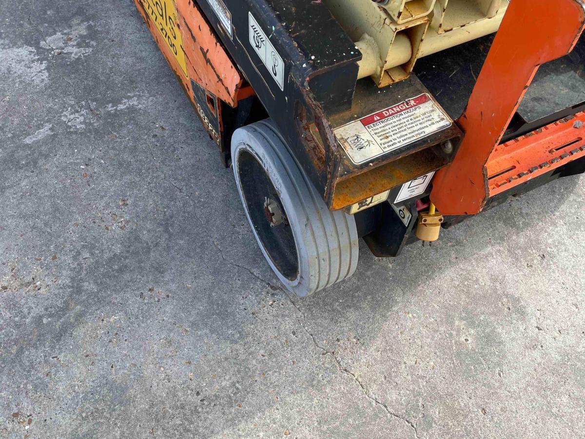 2018 JLG 1932R