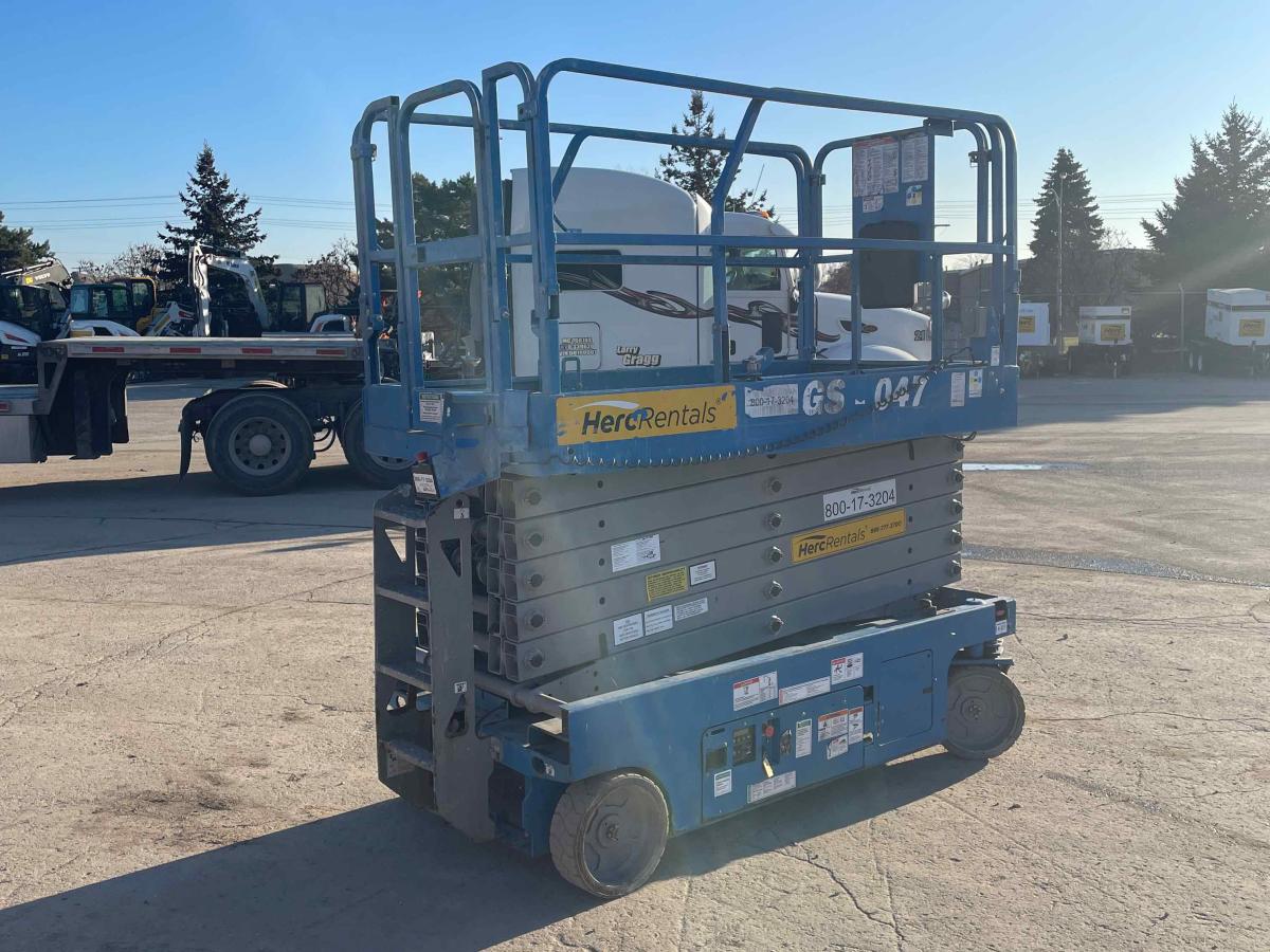 2017 Genie GS-4047