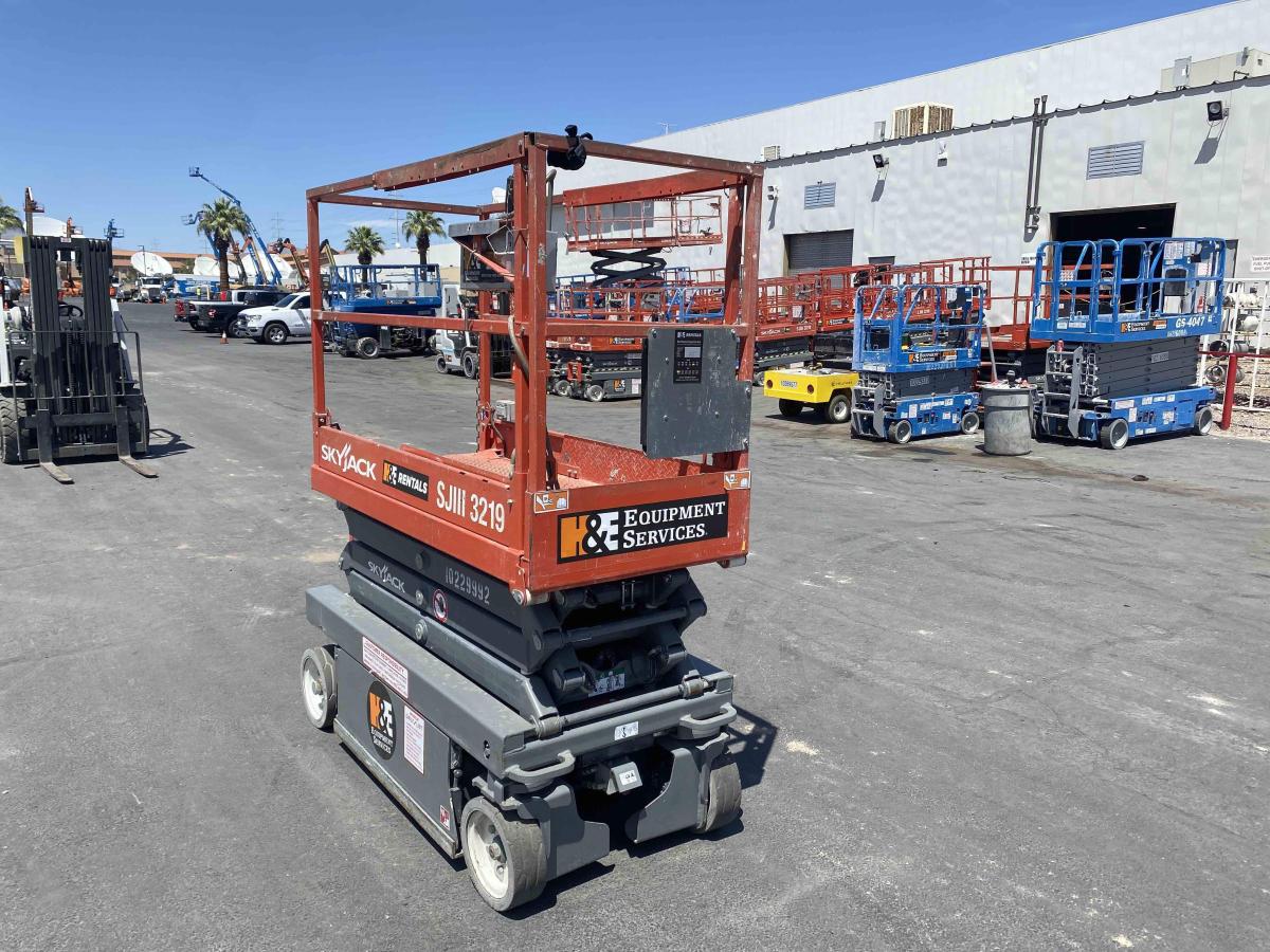 2017 Skyjack SJ3219