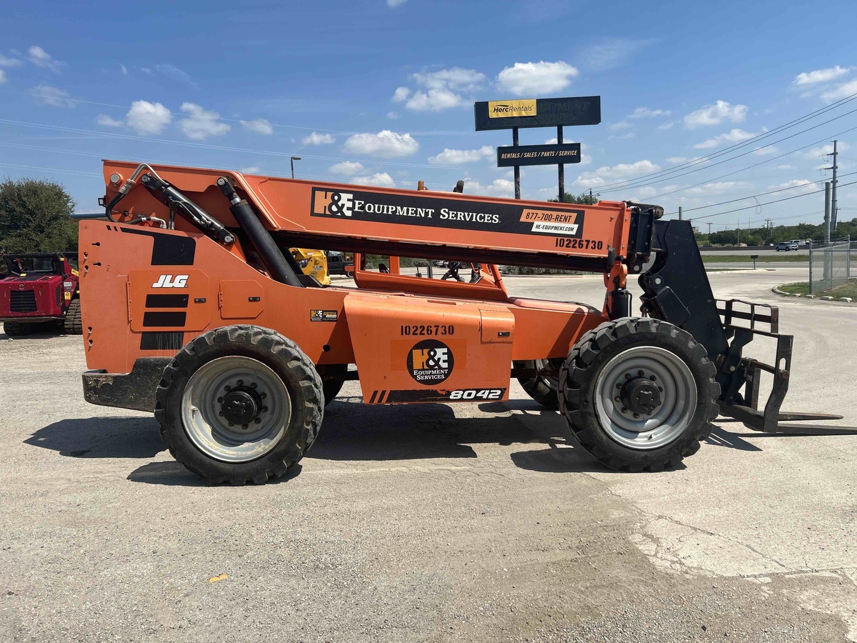 2017 SkyTrak 8042-5