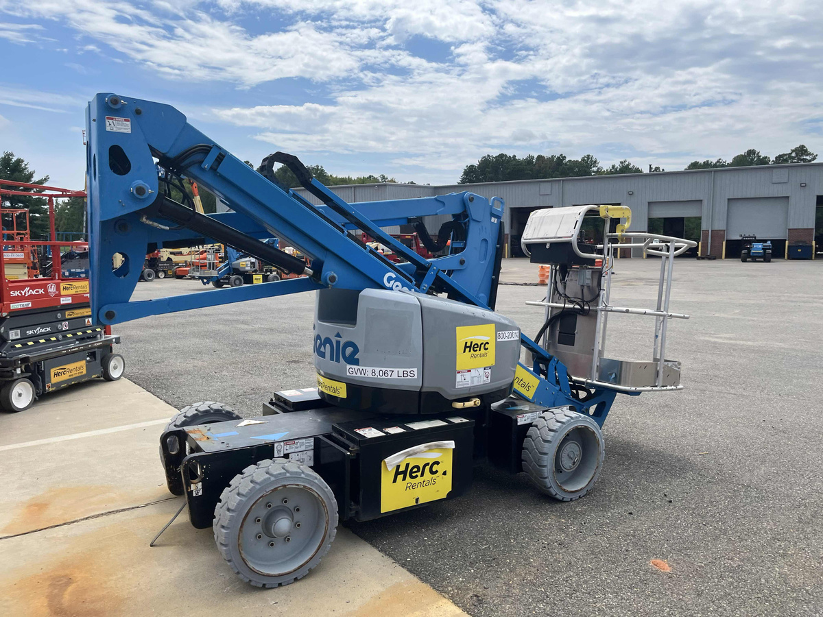 2018 Genie Z-33/18