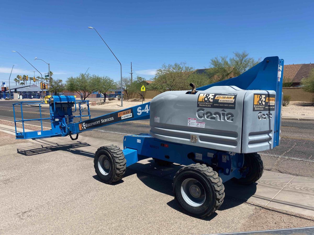 2017 Genie S-40