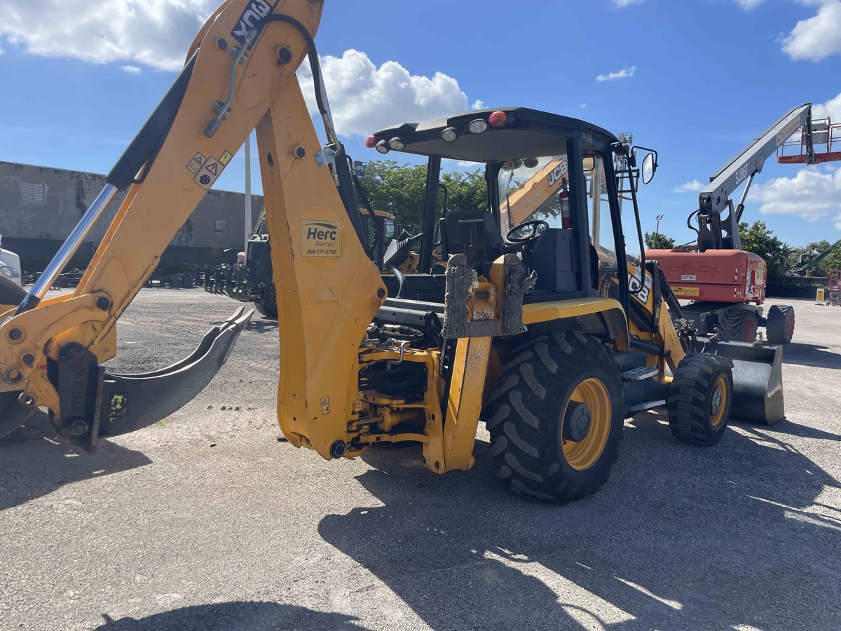 2022 JCB 3CX-6