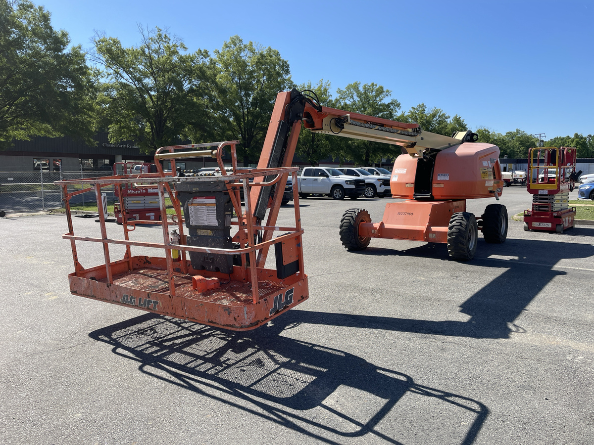 2018 JLG 460SJ-7