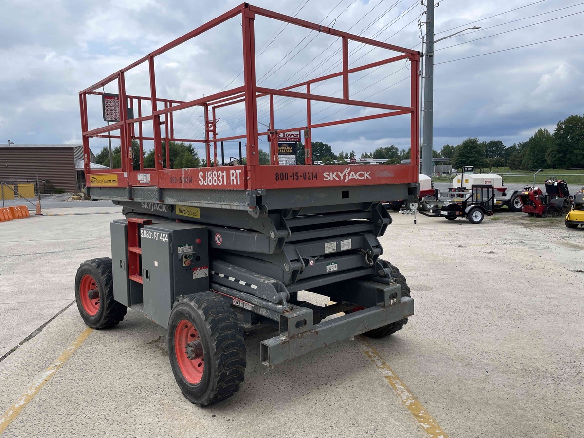 2017 Skyjack SJ8831 RT-2