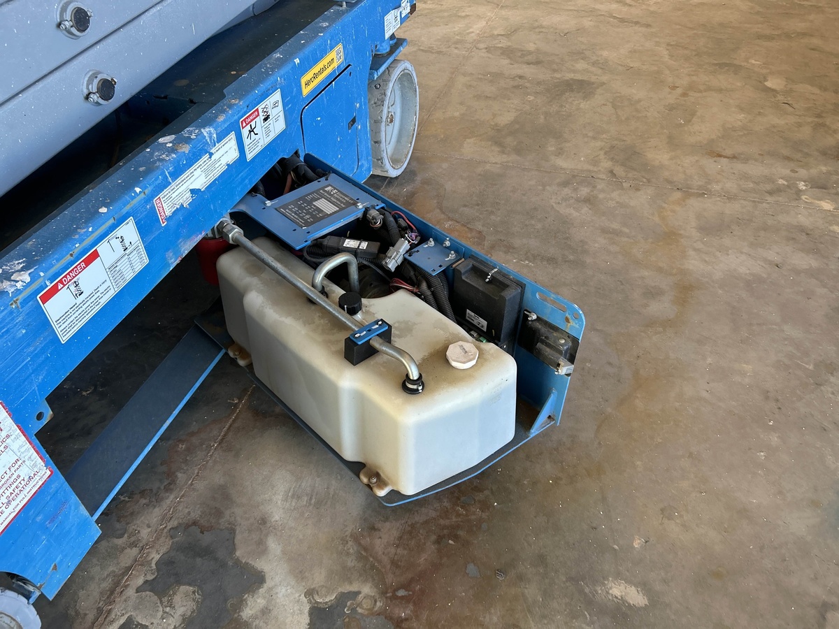 2018 Genie GS-4047-9