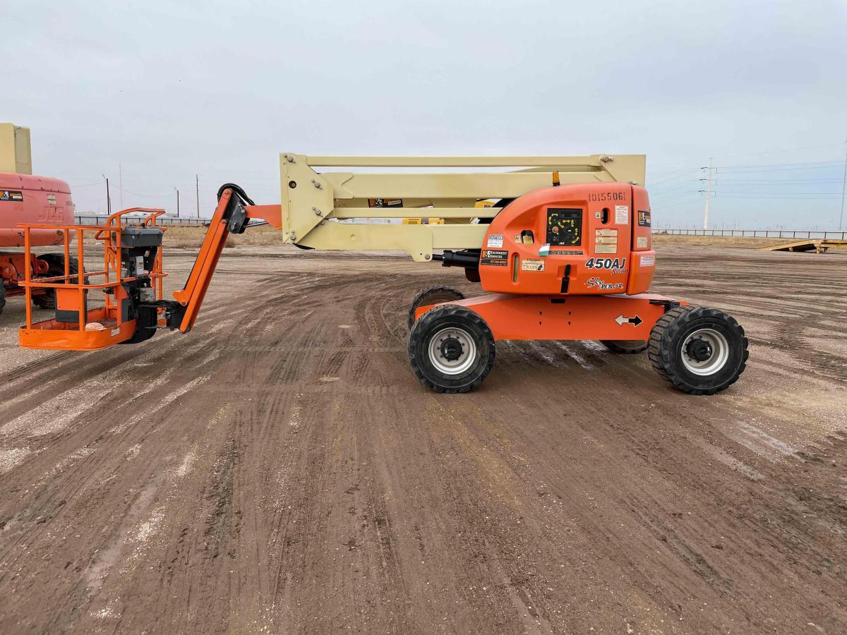 2014 JLG 450AJ-4