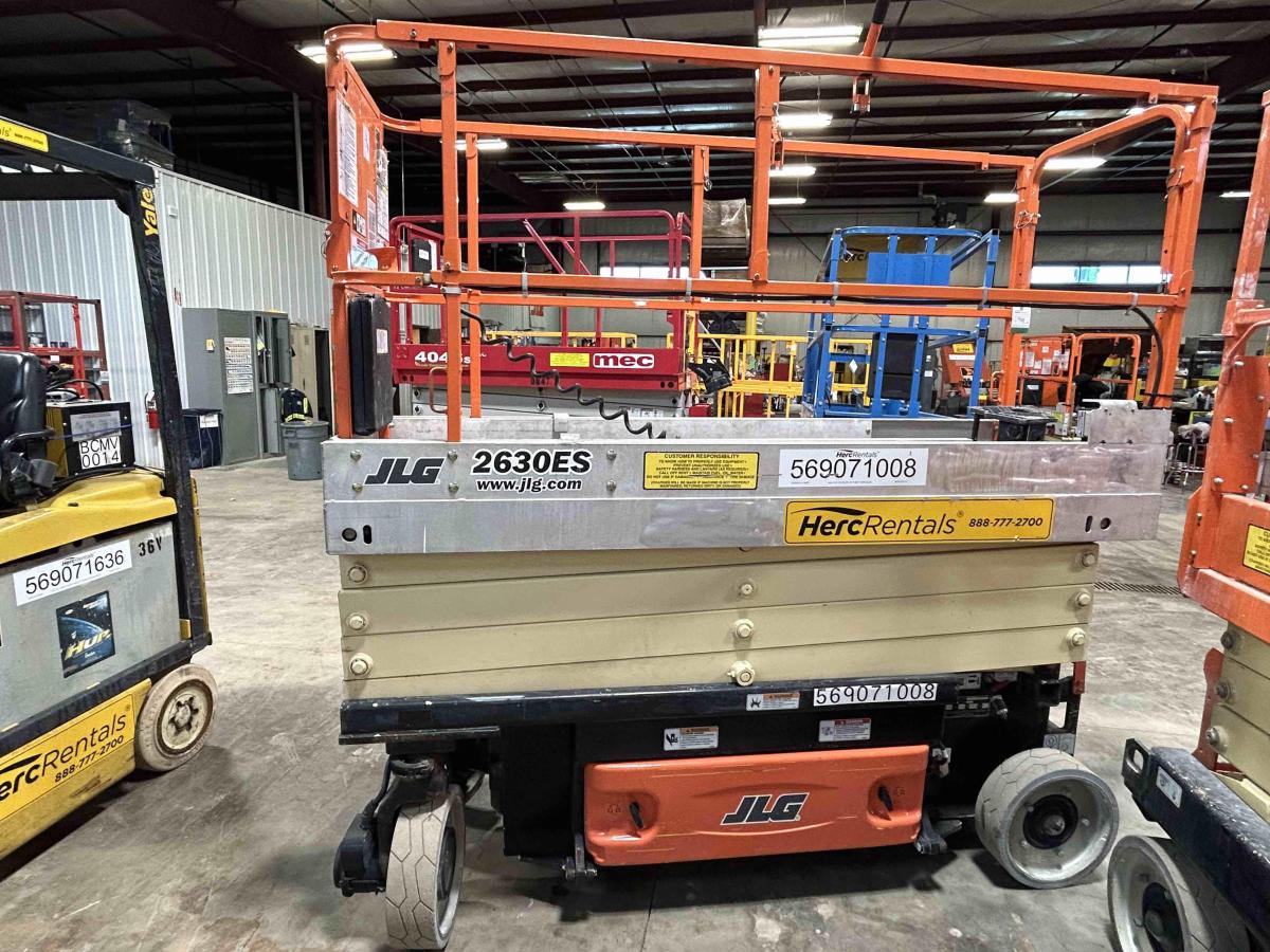 2013 JLG 2630ES