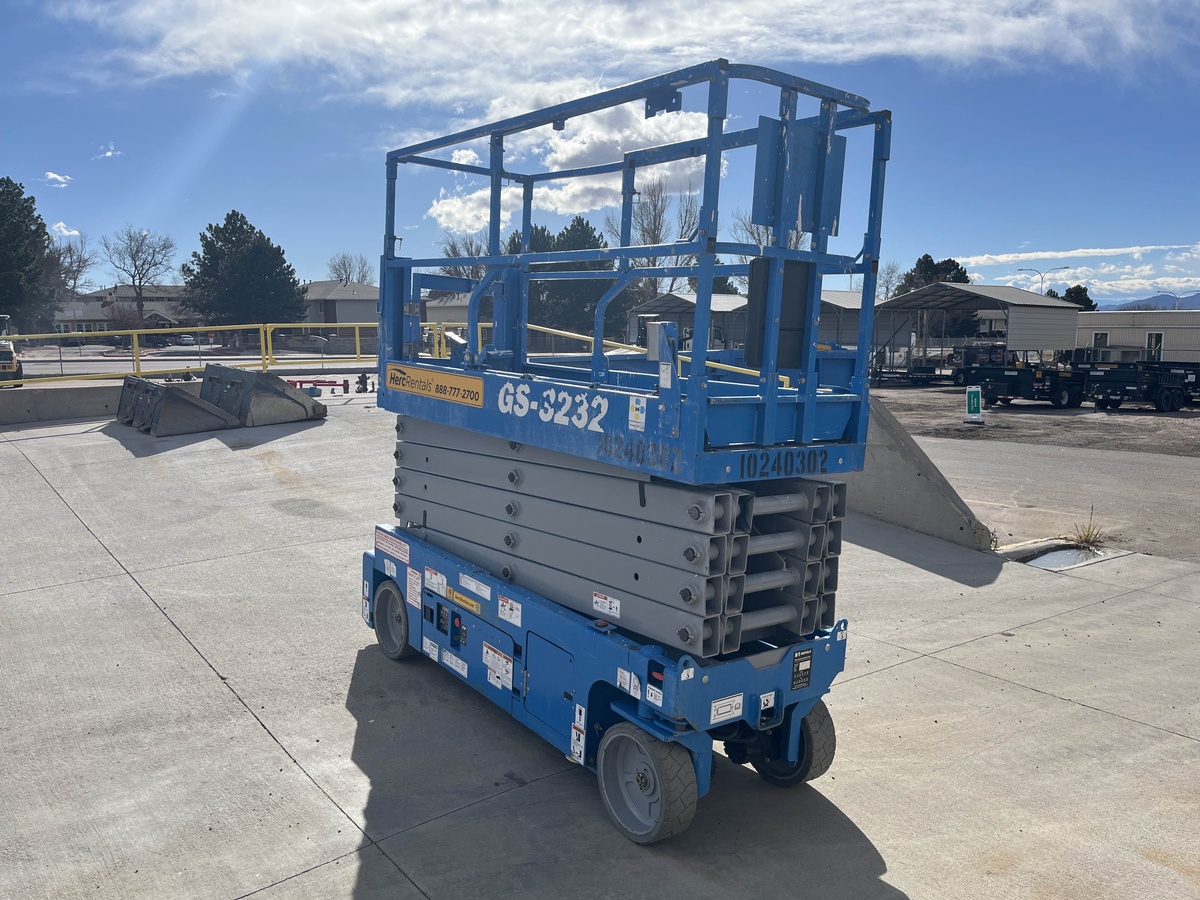 2018 Genie GS-3232-5