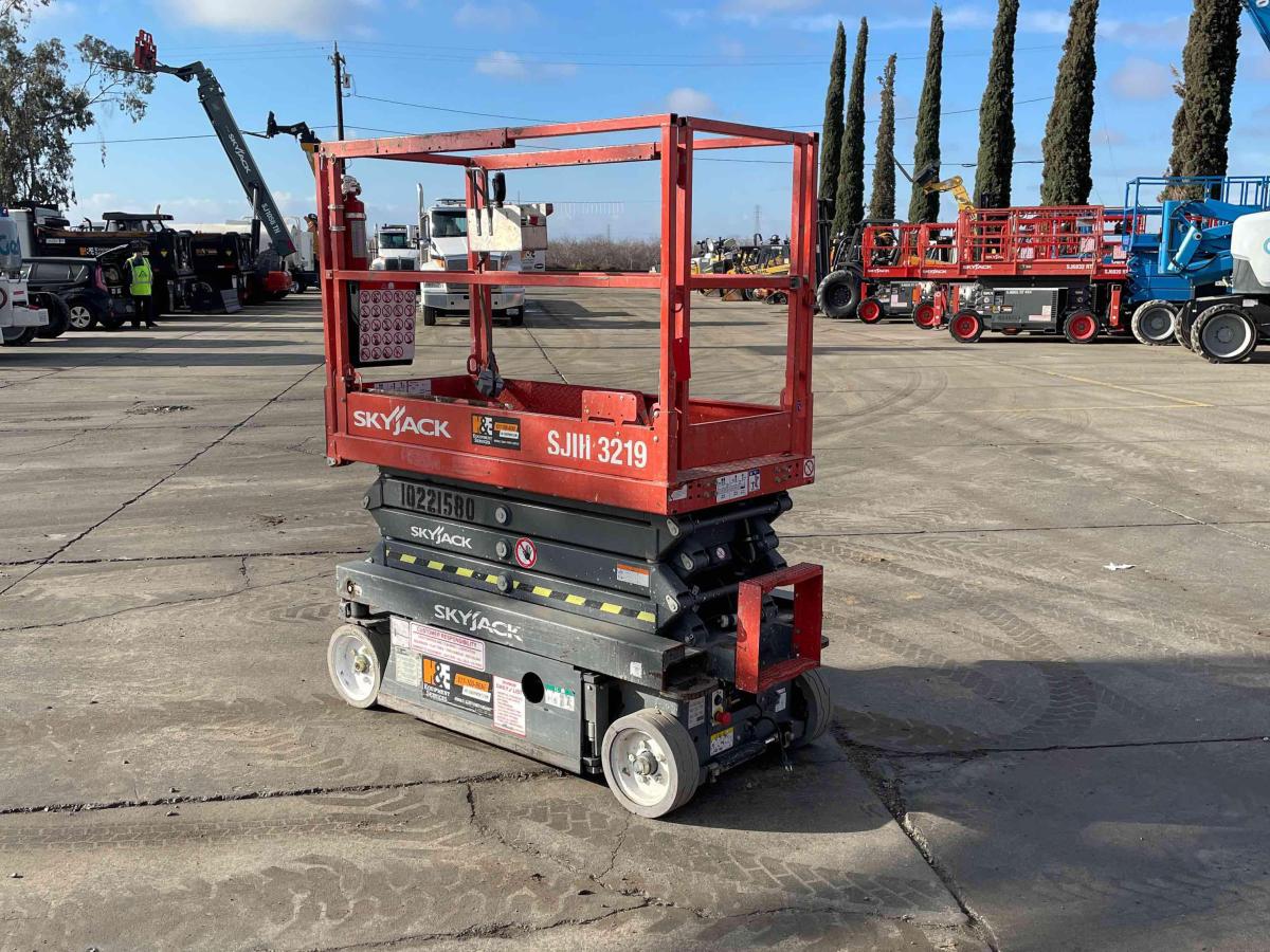 2017 Skyjack SJ3219