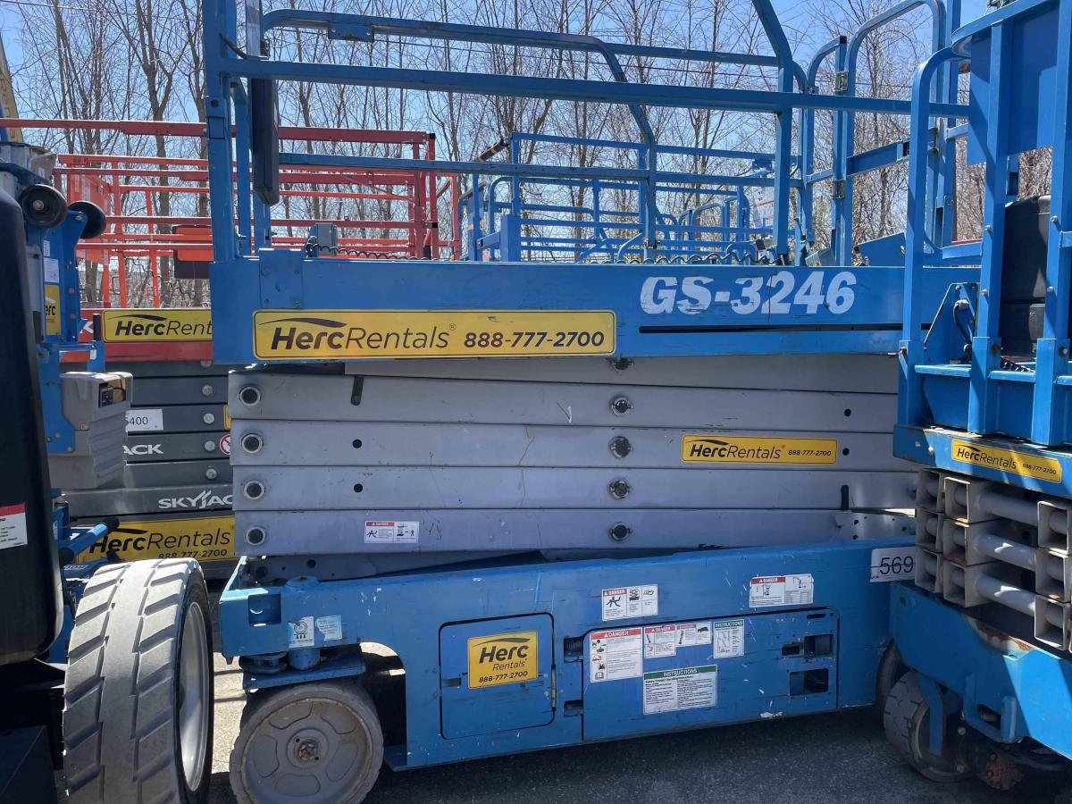 2016 Genie GS-3246