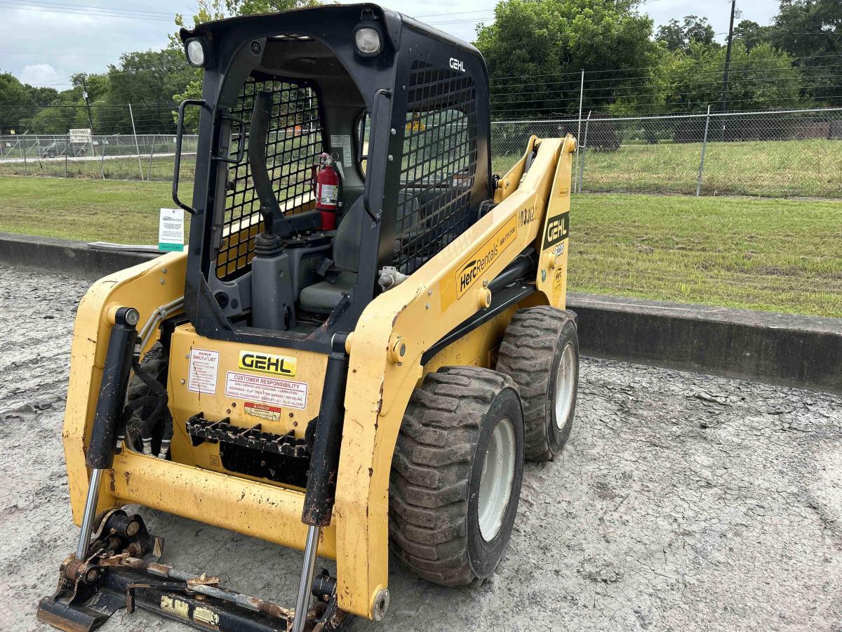 2021 Gehl R220-2