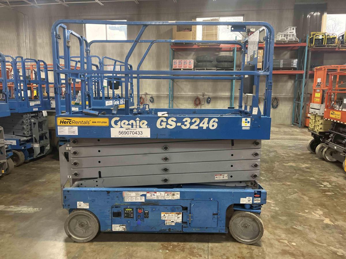 2013 Genie GS-3246