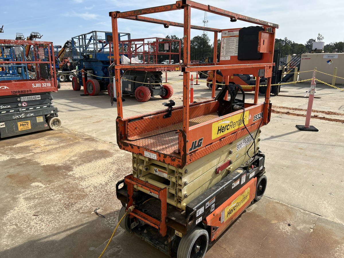 2018 JLG 1932R-6