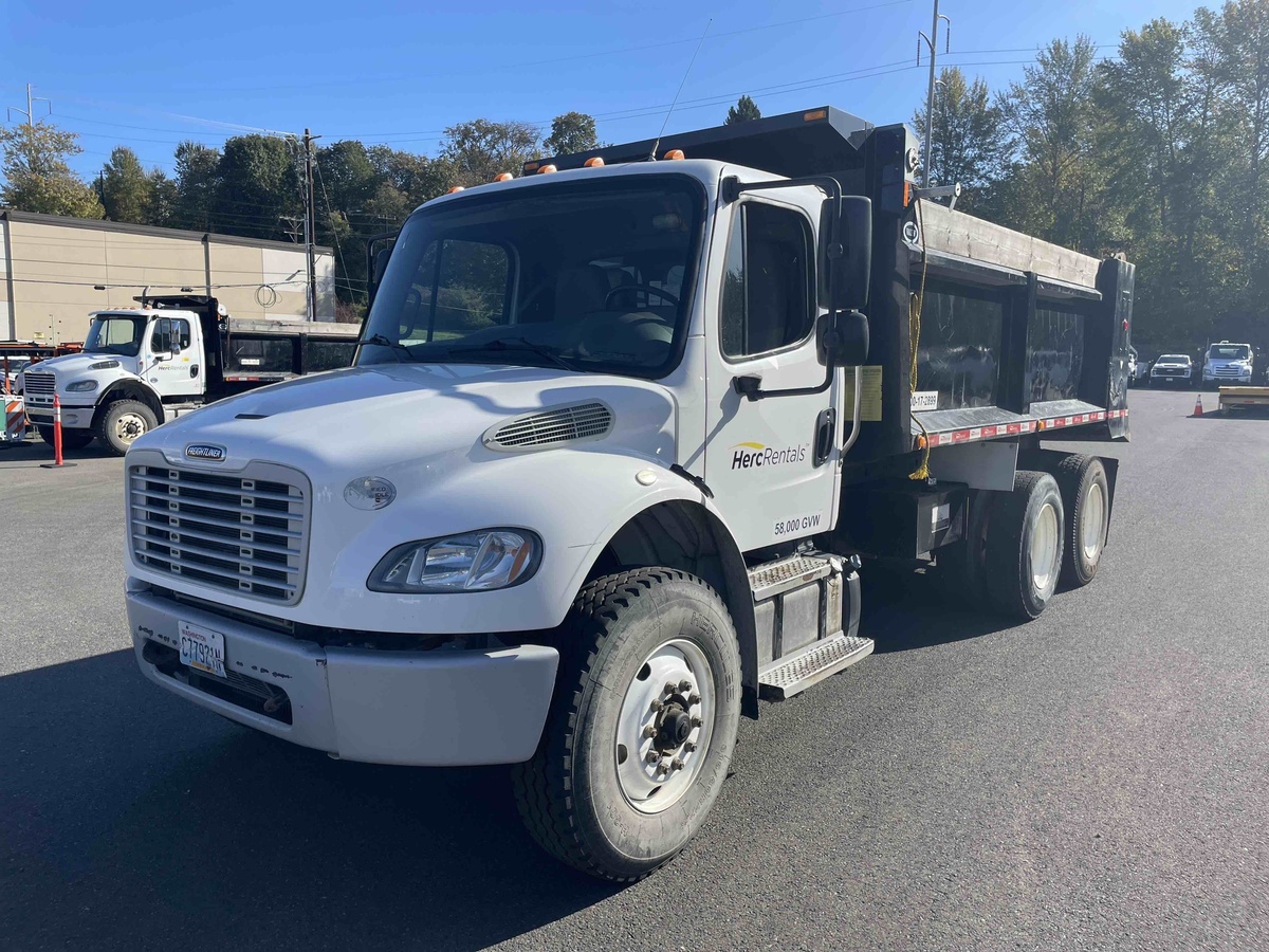 2018 Freightliner M2106-6