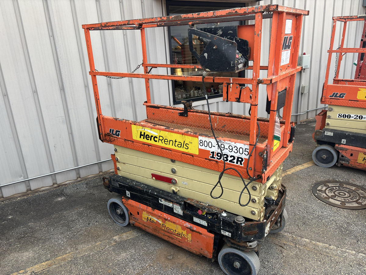 2018 JLG 1932R-2