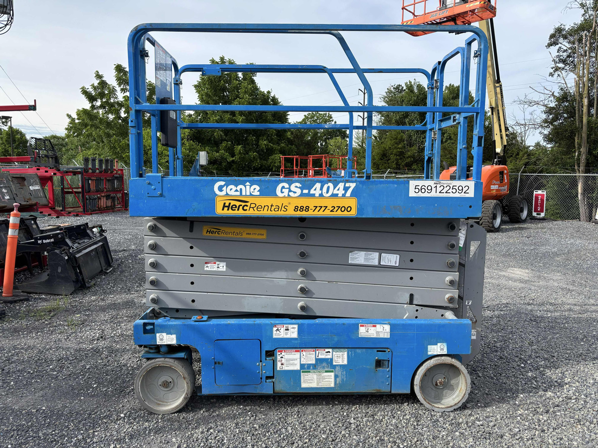 2019 Genie GS-4047