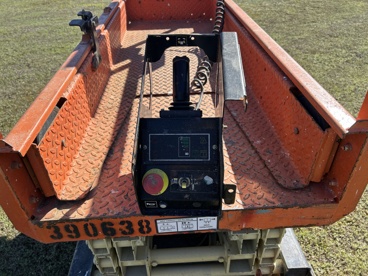 2019 JLG 1932R-9