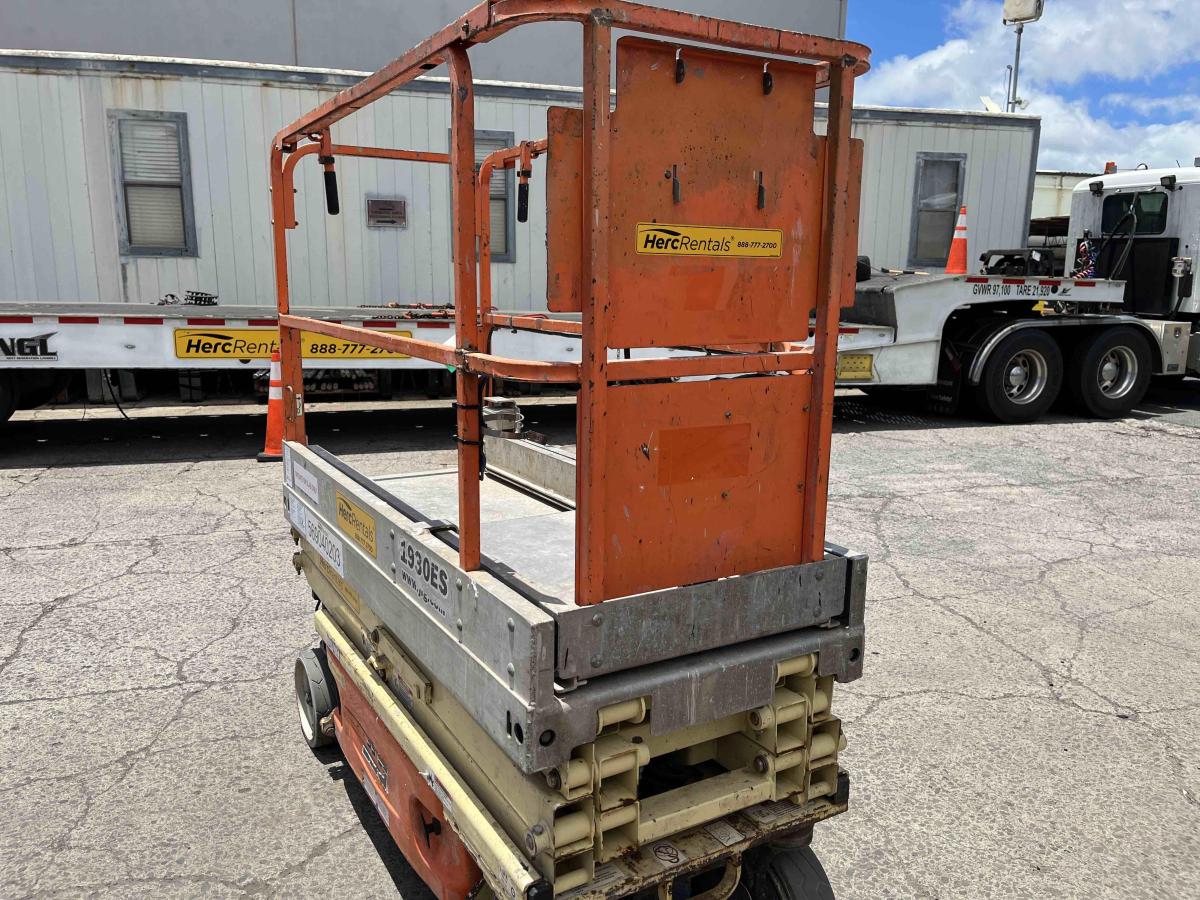 2013 JLG 1930ES-4