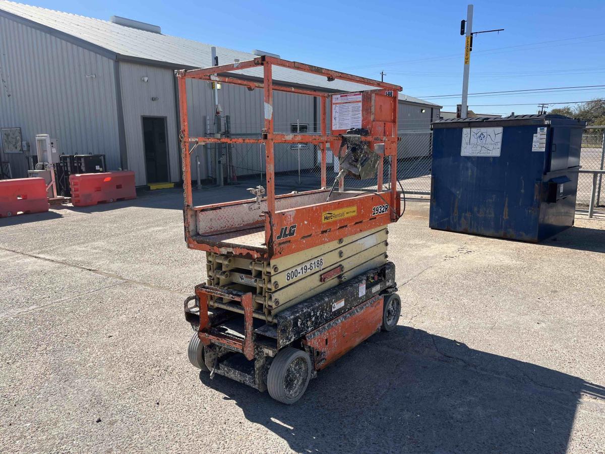 2018 JLG 1932R