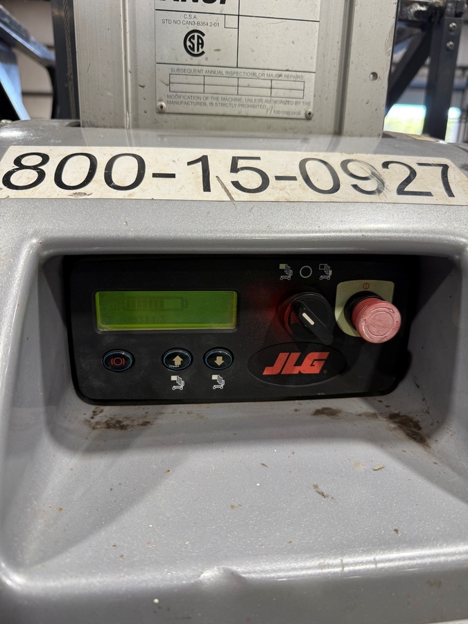 2017 JLG 20MVL-4
