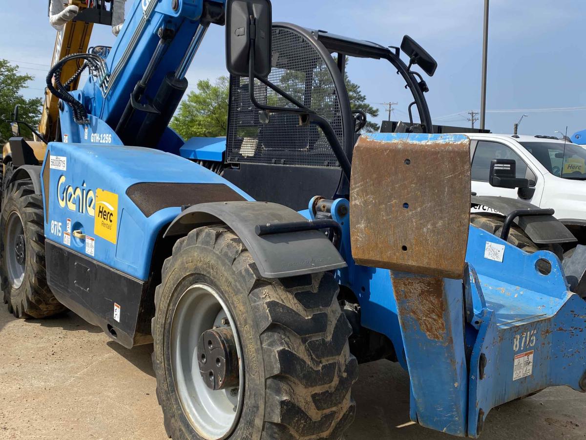 2017 Genie GTH-1256