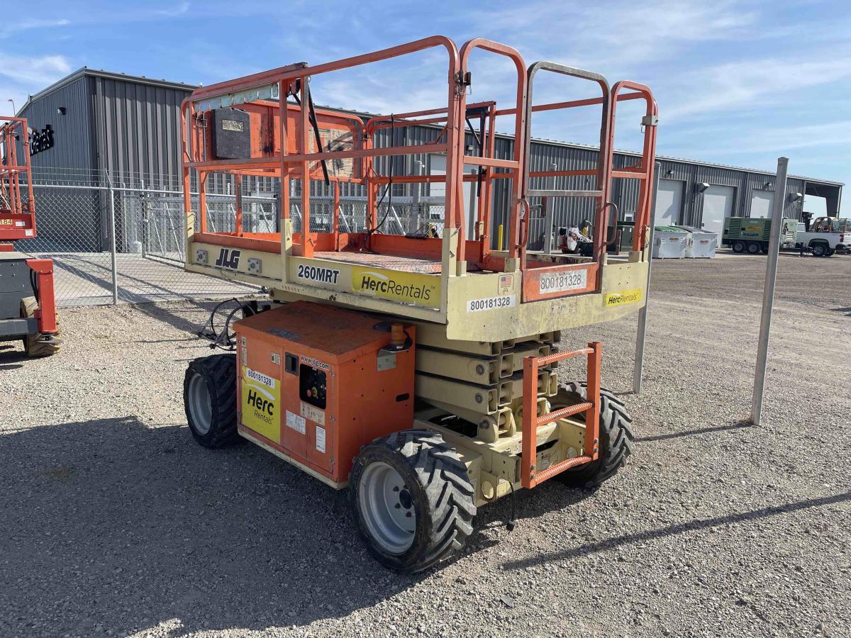 2017 JLG 260MRT