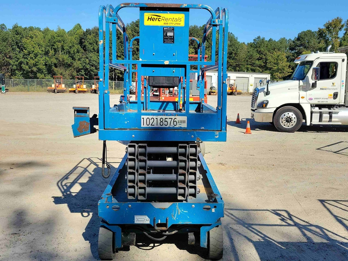 2017 Genie GS-3246-1