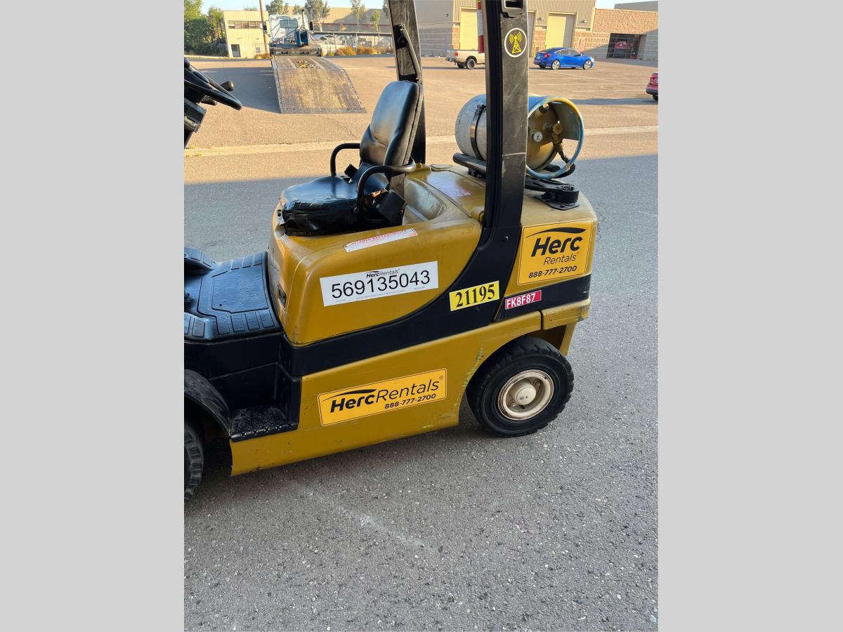 2016 Yale GLP050VX